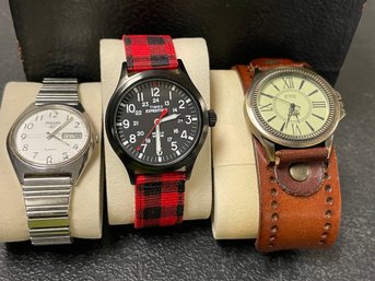 LOT OF 3 WATCHES