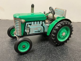 ZETOR VTG TIN WINDUP GEARED TRACTOR TOY