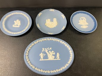 4 WEDGWOOD JASPERWARE PLATES