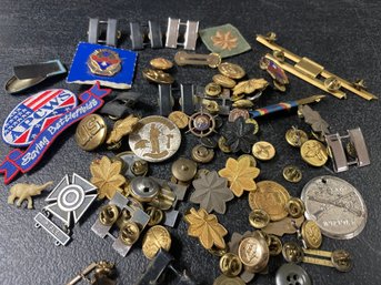 MILITARY LOT PINS/RANK INSIGNIA/BUTTONS ETC