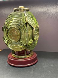 DESKTOP LAMP FRESNEL LENS BATTERY POWERED