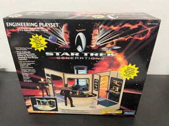 STAR TREK Generations ENGINEERING PLAYSET