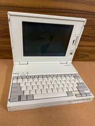 VINTAGE COMPAQ LTE LAPTOP COMPUTER