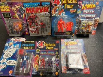 Lot Of 7 Marvel Comics Figures