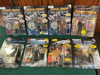 8 Star Trek Figures