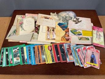 EPHEMERA LOT INCLUDING STAR WARS COLLECTOR CARDS