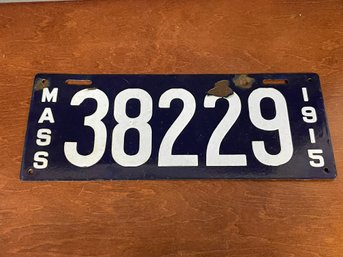 MASSACHUSETTS PORCELAIN LICENSE PLATE 1915