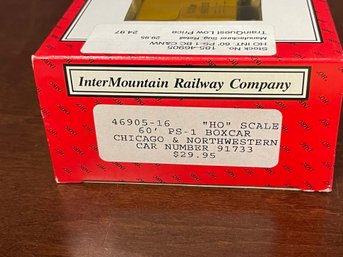 INTERMOUNTAIN 46905-16 HO SCALE 60' BOXCAR CNW - NEW