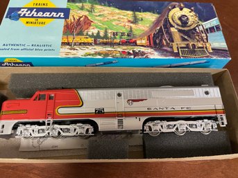 ATHEARN 3885 HO SCALE SANTA FE PA-1 DCC EQUIPPED