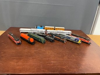 LOT OF 8 N SCALE ENGINES - ATLAS, KATO, BACHMANN