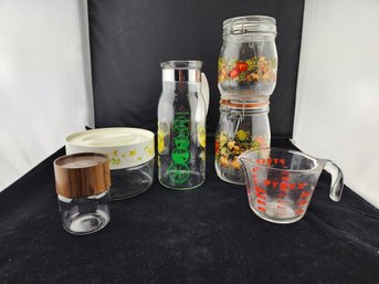 Assortment Of PYREX Coordinates