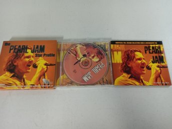 Pearl Jam Star Profile Cd/book