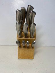 Chicago Cutlery Kitchen Knife Set 10 Knifes And A Knife Sharpener
