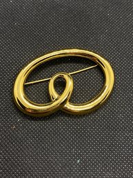 Womens Monet Gold Tone Brooch