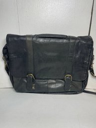Wilsons Leather Messenger Bag