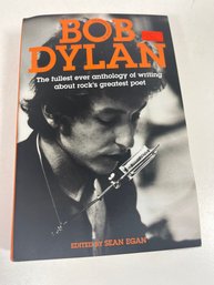 2011 The Mammoth Book Of Bob Dylan Sean Egan