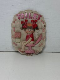 5.75x4.5' Resin Bathroom 'colleen' Wall Hanging Plaque