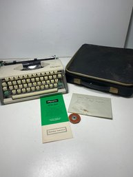 Olympia SF De Luxe Western Germany Typewriter With Case