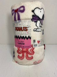 Brand New 5x6 The Big One Peanuts Snoopy Plush Throw