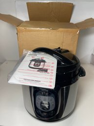 NIB Elite Platinum 8qt Digital Pressure Cooker EPC-807