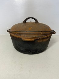 Cast Iron Dutch Oven With Lid Roughly 10.5 Inches In Diameter