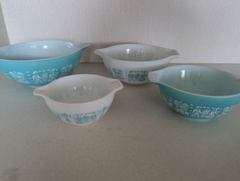 Butterprint Pyrex