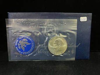 1972 U.S. Mint Eisenhower San Francisco Uncirculated Dollar Blue Envelope