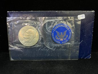1971 U.S. Mint Eisenhower San Francisco Uncirculated Dollar Blue Envelope