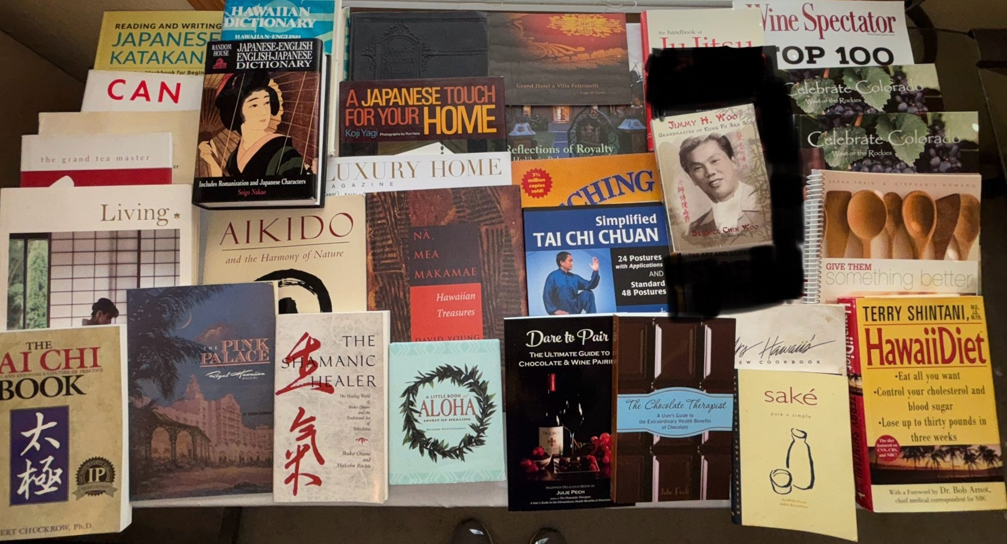 Assorted Japanese & Hawaiian Books - (M136.O) #52264 | Auctionninja.com