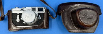 Vintage Leica Camera & Case - (s2)