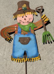 Metal Scarecrow Yard Stake Decor- (B77)(G)