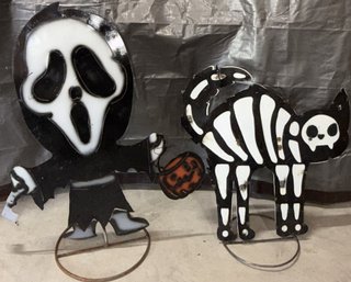 Lot Of 2 - Metal Halloween Yard Decorations - (B82)(G)