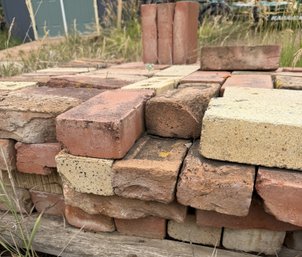 Over 100 Reclaimed Bricks - (B100)(OS)
