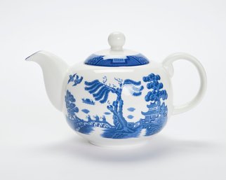 Royal Doulton 'Real Old Willow' Blue & White Teapot C. 1998