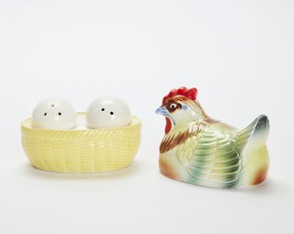 Ceramic Hen With Egg Salt & Pepper Shakers