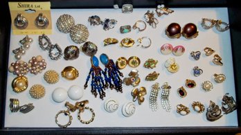Huge Lot Vintage Clip On Earrings Some Signed Hobe Avon Trifari Japan Monet Barlow Dior