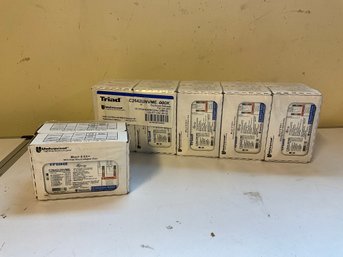 Grouping Of Triad Electronic Ballasts