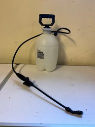 1 Gallon Lawn And Garden Sprayer - Model No. 24101