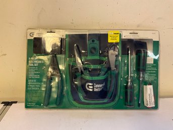 8-piece Electricians Tool Set