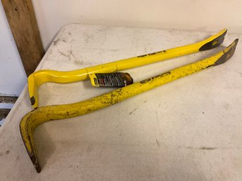 (2) Stanley Wrecking Bars