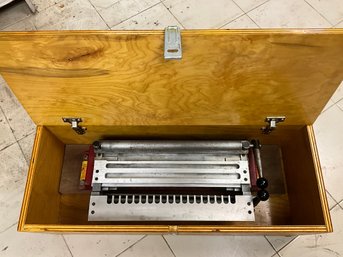 Porter-Cable Omnijig 16 Dovetail Machine Incl. Wood Crate