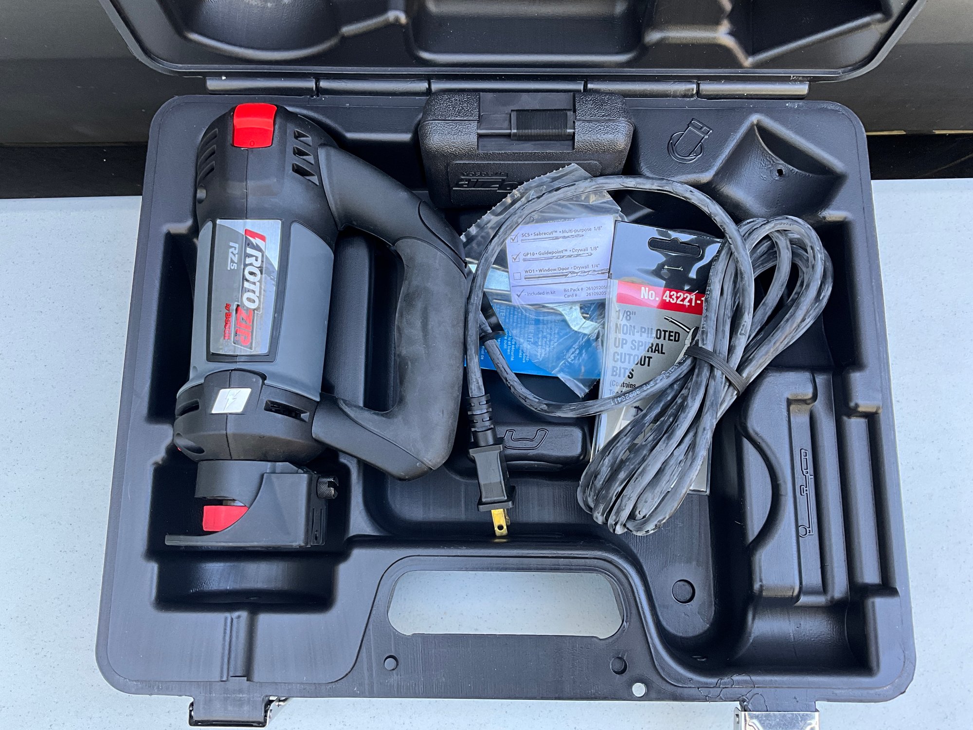 Rotozip Rz10 Roto Zip By Bosch Spiral Saw - Model No. RZ5 #34273 | Auctionninja.com