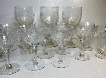 Vintage 1950s Cornflower Stemmed Glassware