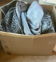 NIce Clean Sweatshirt, Sweater Jacket Mix Box Lot Womans L