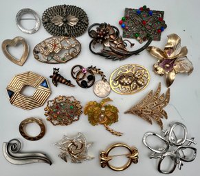 Large Lot 19  Vintage Pins