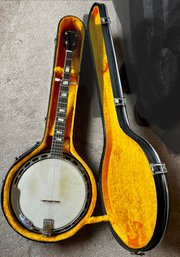 Marquis Banjo & Case