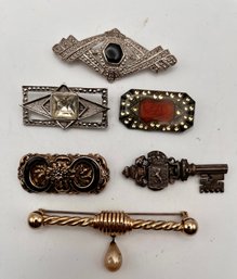6 Vintage Pins