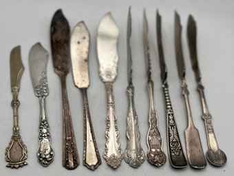 Ornate Antique / Vintage  Silver Plate Butter Knives