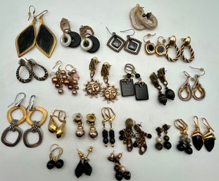 22 Pairs Pierced Earrings