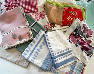 Vintage Table Cloth Lot
